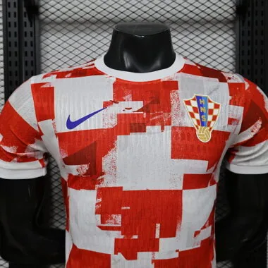 Equipación especial roja de Croacia para el Mundial de 2026, edición especial. Camiseta de fútbol barata al por mayor en Yupoo