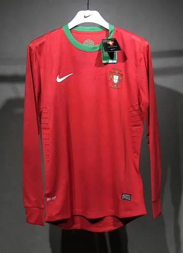 2012 Retro Player Portugal Home Kit Long Sleeve Cheap Football Jersey Wholesale Yupoo