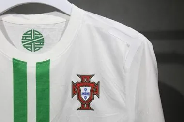 2012 Retro-spelersshirt Portugal uittenue met lange mouwen – goedkoop voetbalshirt groothandel Yupoo