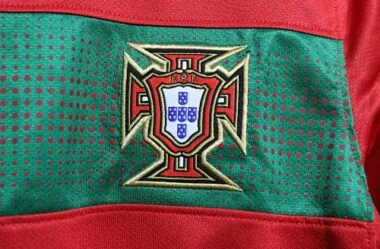2010 Retro Player Portugal Home Kit Long Sleeve Cheap Football Jersey Wholesale Yupoo