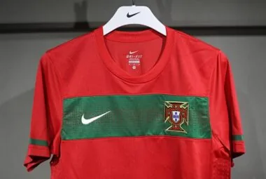 2010 Retro Player Portugal Home Kit Long Sleeve Cheap Football Jersey Wholesale Yupoo