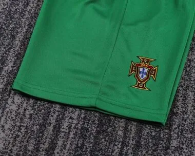 2004 Retro-tenue voor kinderen van Portugal (thuis)