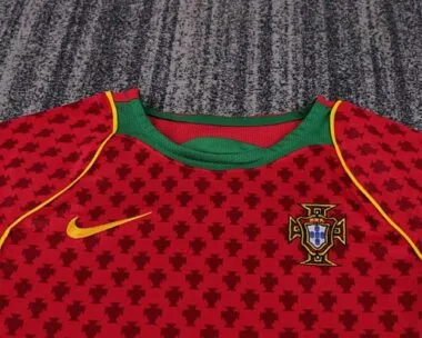 2004 Retro-tenue voor kinderen van Portugal (thuis)