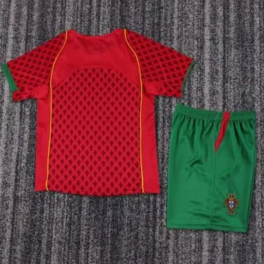 2004 Retro-tenue voor kinderen van Portugal (thuis)