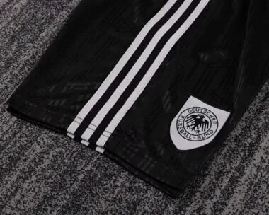 1996 Retro-tenue voor kinderen van Duitsland (thuiswedstrijd)