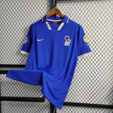 1996 Italy home