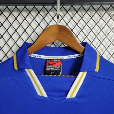 1996 Italy home