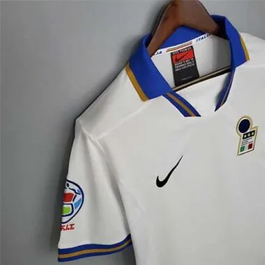1996, trasferta in Italia