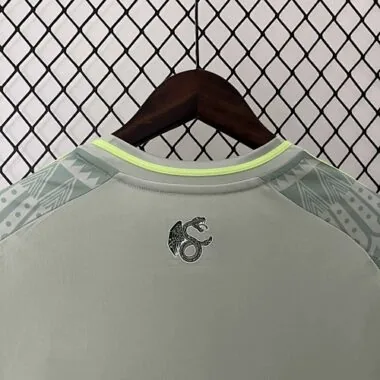 Yupoo, fornecedor da camisola do equipamento de deslocado da seleção do México para 2024