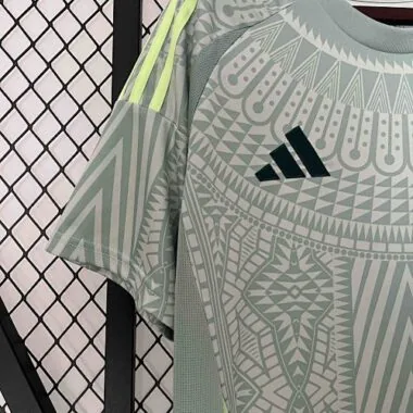 Yupoo, fornecedor da camisola do equipamento de deslocado da seleção do México para 2024