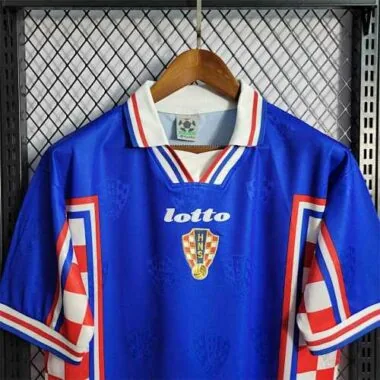 1998 Croatia home