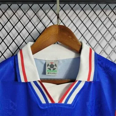 1998 Croatia home