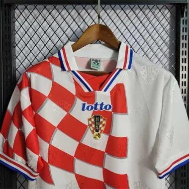 1998, trasferta in Croazia
