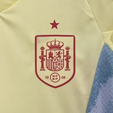 Camisolas de futebol infantis da seleção espanhola para jogos fora de casa de 2024