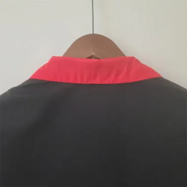 Trench belga 2022 reversibile nero-rosso