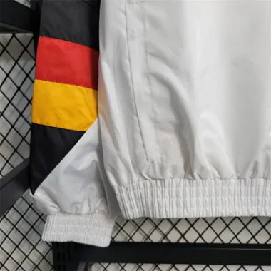 23-24 Windbreaker Germany