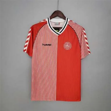 1986 Denmark home