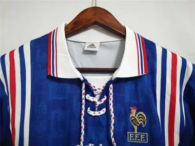 1996, Francia, equipación azul de local