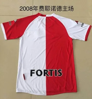 08 Feyenoord, camisola da casa, vermelha e branca
