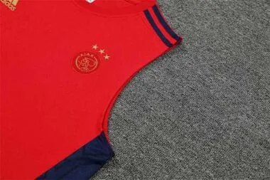 Equipación de entrenamiento Ajax 22-23 con camiseta sin mangas, color rojo