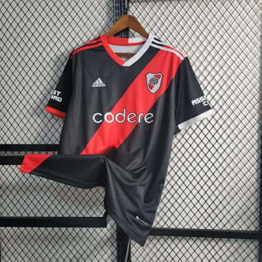 23-24 : River Plate, troisième à l'extérieur