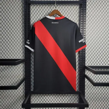 23-24 : River Plate, troisième à l'extérieur
