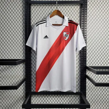 22-23 River Plate home