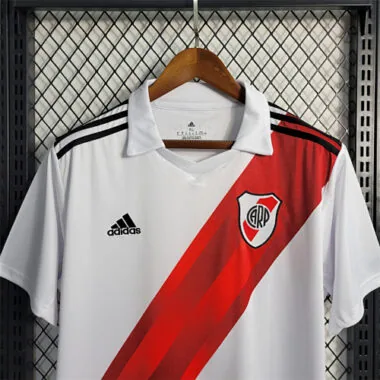 22-23 River Plate home