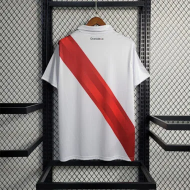 22-23 River Plate home