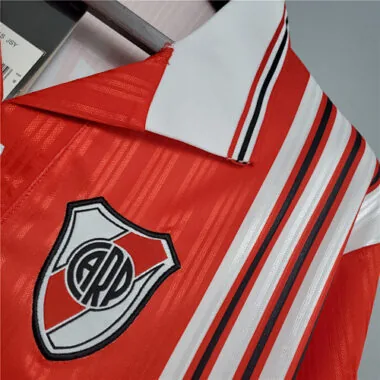 Maillot extérieur rouge du River Plate 95-96