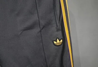 25-26 Manchester United Training Kits Tracksuits Jacket Cheap Football Jersey Wholesale Yupoo