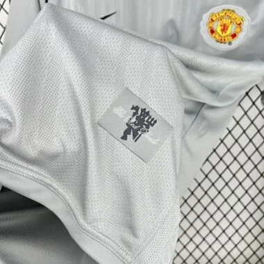 07-08 Retro Manchester United Goalkeeper Kit S-XXL Cheap Football Jersey Wholesale Yupoo