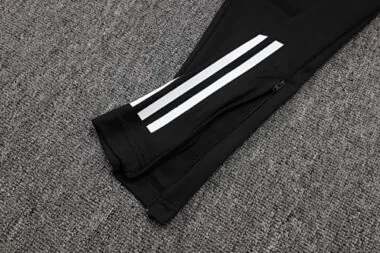 25-26 Manchester United Training Kits Polo Tracksuits Cheap Football Jersey Wholesale Yupoo