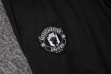 25-26 Manchester United Training Kits Polo Tracksuits Cheap Football Jersey Wholesale Yupoo