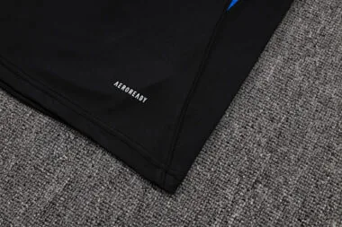25-26 Manchester United Sleeveless Training Kits Tracksuits Cheap Football Jersey Wholesale Yupoo