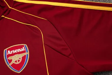 25-26 Kids Arsenal Training Kits Jacket Tracksuits Cheap Football Jersey Wholesale Yupoo