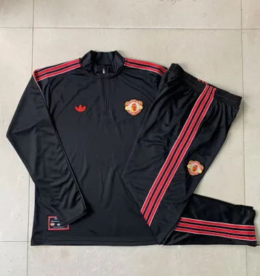 25-26 Trainingssets voor kinderen van Manchester United: sweatshirts en trainingspakken