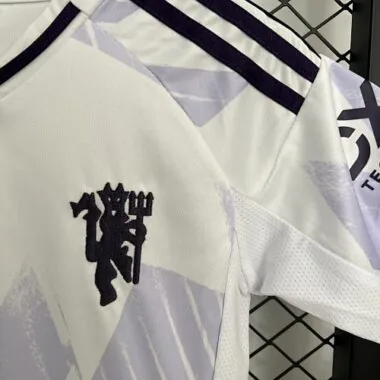 Equipación de visitante del Manchester United para niños, tallas 25-26. Camiseta de fútbol barata al por mayor en Yupoo