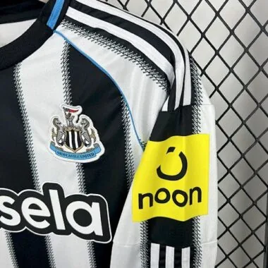 25-26 Newcastle Home Kit Long Sleeves S-2XL Cheap Football Jersey Wholesale Yupoo