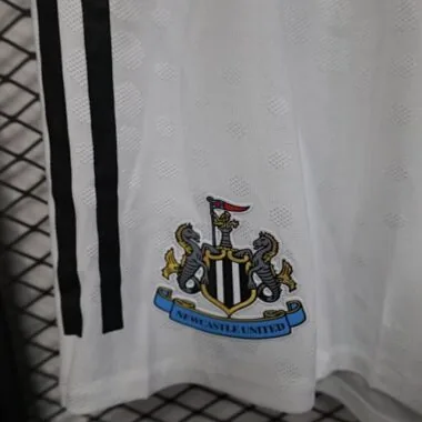25-26 Players Newcastle United Home Shorts S-3XL Cheap Football Jersey Wholesale Yupoo