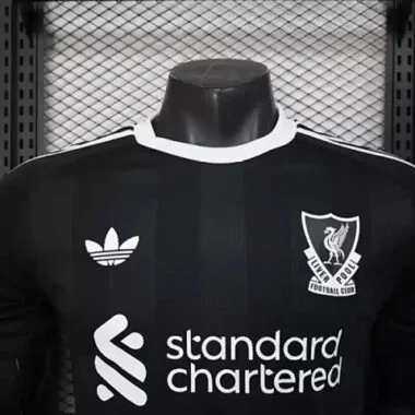25-26 Players Liverpool Black Goalkeeper Kit Cheap Football Jersey Wholesale Yupoo