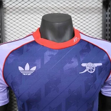 24-25 Maglia dell'Arsenal in versione retrò, taglie S-XXL