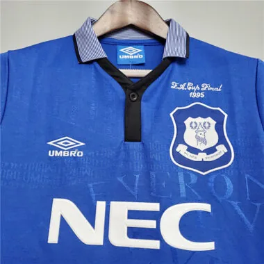 94-95 Everton thuis
