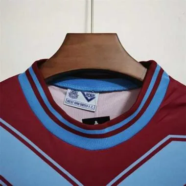 93-95 West ham home with patch and fonts
