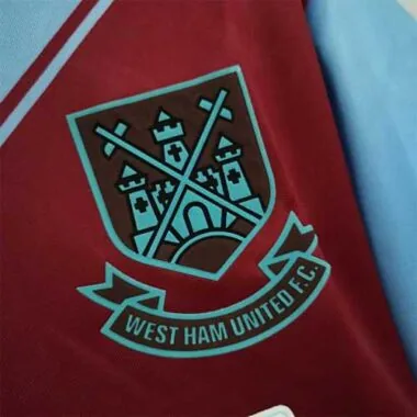 93-95 West ham home with patch and fonts