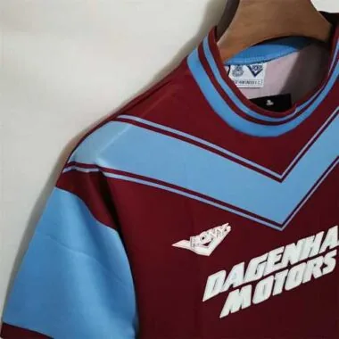 93-95 West ham home with patch and fonts