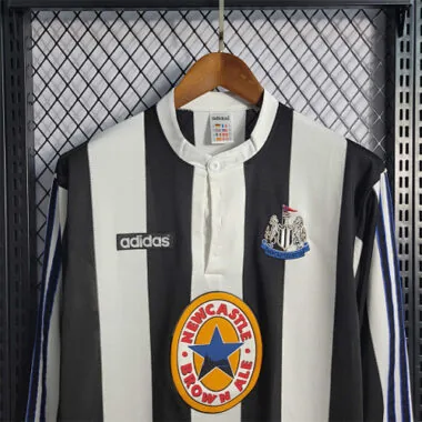 95-97 Newcastle thuisshirt met lange mouwen