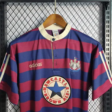 95-96 Newcastle (uit) 3