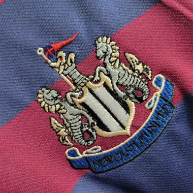 95-96 Newcastle (uit) 3