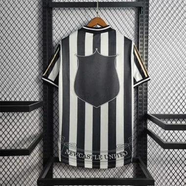 97-99 Newcastle in casa